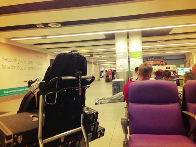 dormir no aeroporto