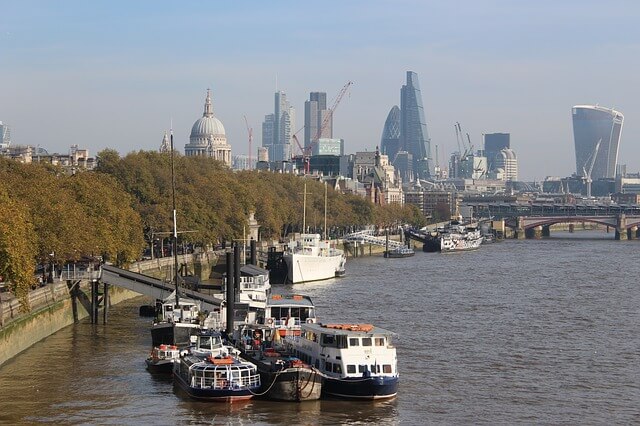 passeio de barco em londres