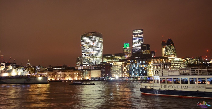 Mercado de Natal London Bridge City