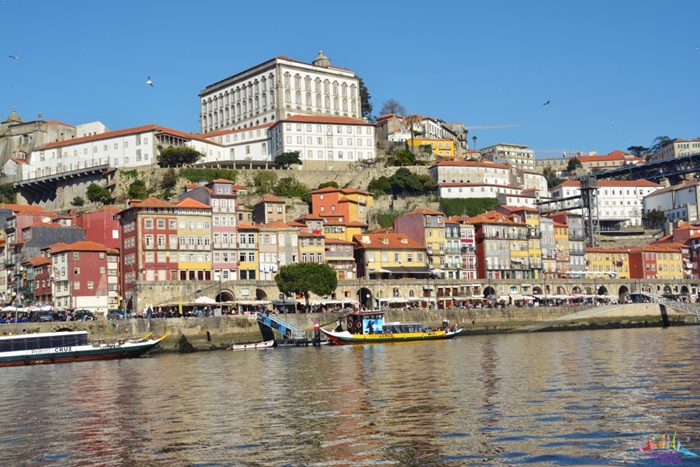 como ir do aeroporto até o centro do porto