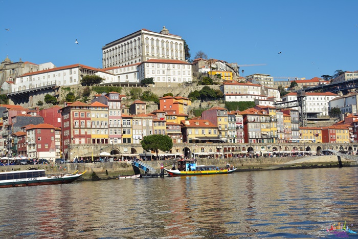 como ir do aeroporto até o centro do porto