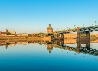passeios bate e vota saindo de toulouse