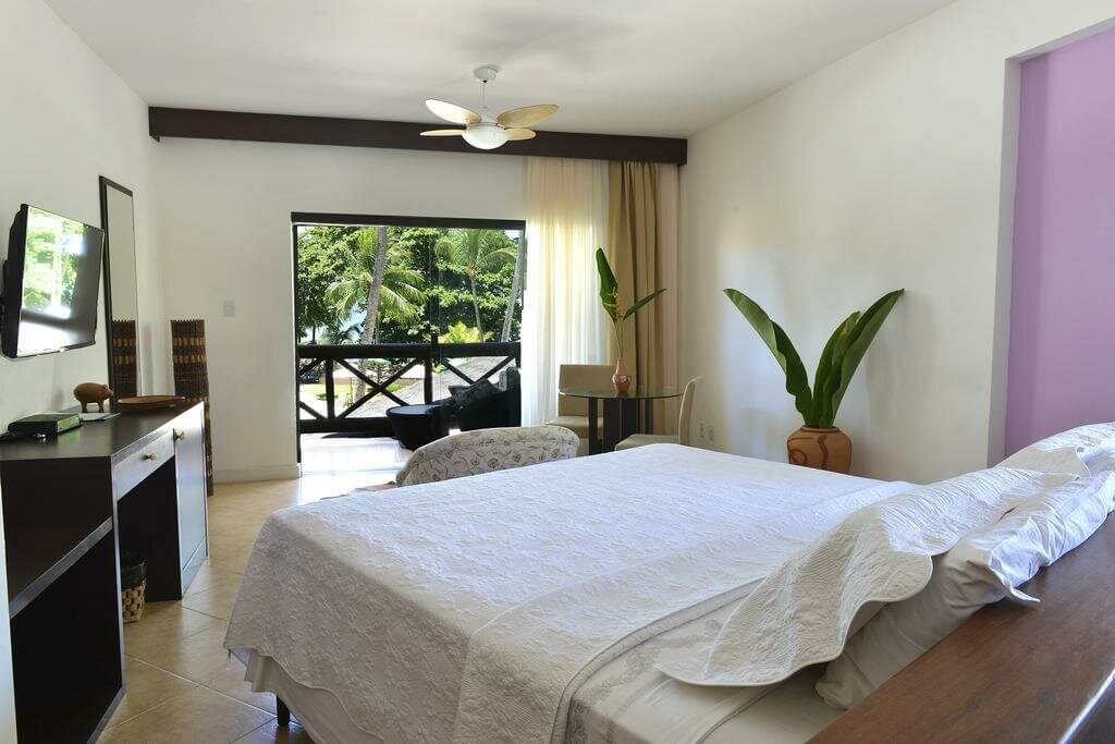 hotel em itapuã 