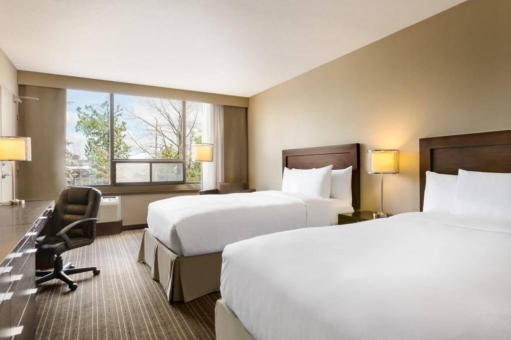 hotel perto do aeroporto de toronto