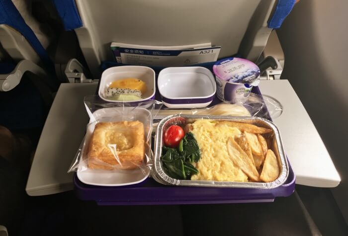 como é voar com a china eastern