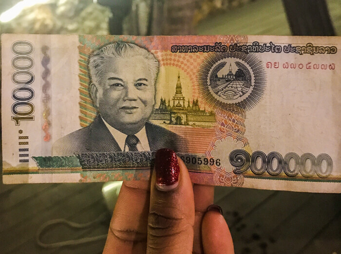 dinheiro laos