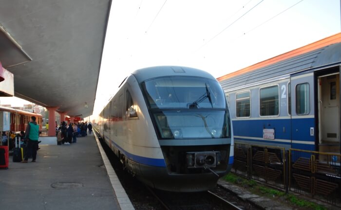 trem na romênia