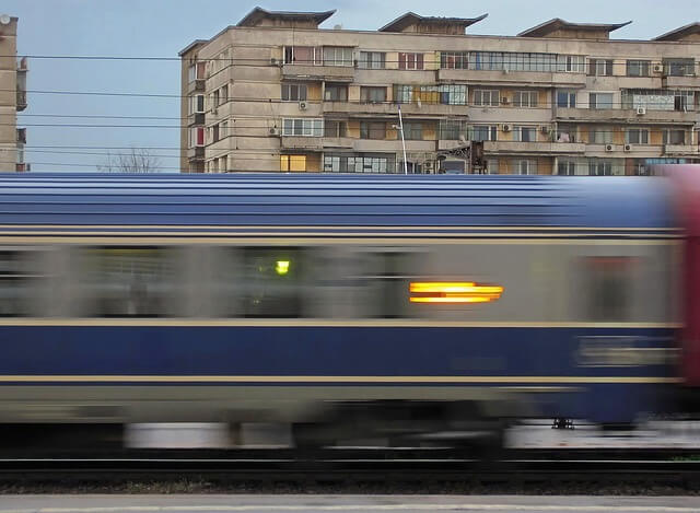 trem na romênia