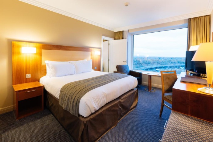 O atributo alt desta imagem está vazio. O nome do arquivo é novotel-gatwick-.jpg